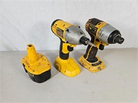 Lot of 2 Dewalt 1/4" Impact Drivers