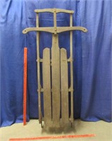 old 4ft sled (nice antique look)