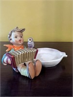 Hummel Goebel #114 Let's Sing Ashtray - Boy