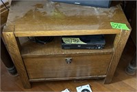 Mission style Oak cabinet 21”X14”X18”