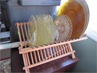 Approx. 10 Vintage Glass Plates & Wood Rack
