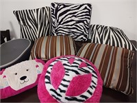 Variety of decorative pillows(8)