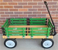 Pioneer Seeds Coaster Wagon, mint