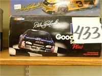 1/24 Action NASCAR Dale Earnhardt #3 1998 Monte -