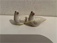 Miniature White Doves S&P - both single holes