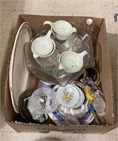 Box includes 3 tea strainers, lots of small