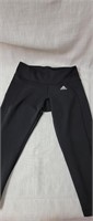 Adidas women's sz large capris leggings