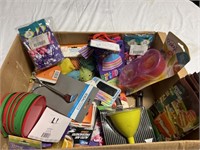 Box of new assorted items