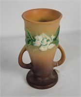 Roseville Gardenia Vase 6826