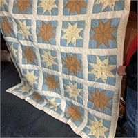 Hand Sewn Star Pattern Quilt