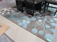 Rug, Contemporary Carved Design of Vines/Leaves in