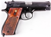 Gun Smith & Wesson 39-2 Semi Auto Pistol in 9MM