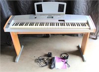 Yamaha Portable Grand DGX-500 Keyboard