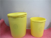 Yellow  Tupperware  Cansiter  Set Vinage one Lid