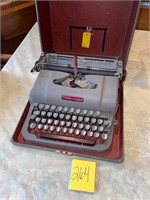 VTG Underwood typewriter