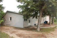 Approx 37' x 32' 1 level bungalow,