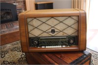 Vintage radio, circa 1950's, Korting Royal-