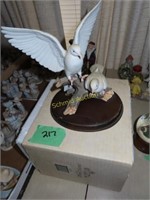Home interior and Gift Dove figurine