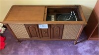 Admiral stereophonic high fidelity record player