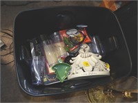 Tote of Kitchen items