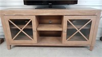 ENTERTAINMENT STAND