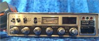 Royal r 613 CB radio with channel mic