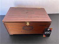 Vintage Excalibor 1066 Cigar Box