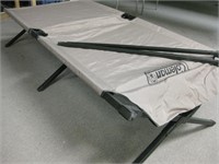 Coleman Trailhead II Extra Wide Cot With Case