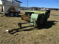 John Deere 336 Square Baler (1585)