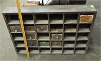 Vintage wood cubby shelf - info