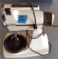 Vintage Sunbeam Mixmaster Mixer MM1000 Blender