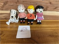 VINTAGE PEANUTS TOYS W/ BOOK