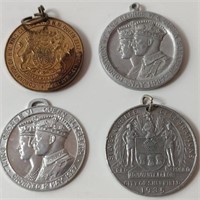 4 Medallions