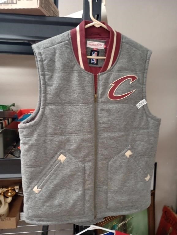 Size large cavaliers vest