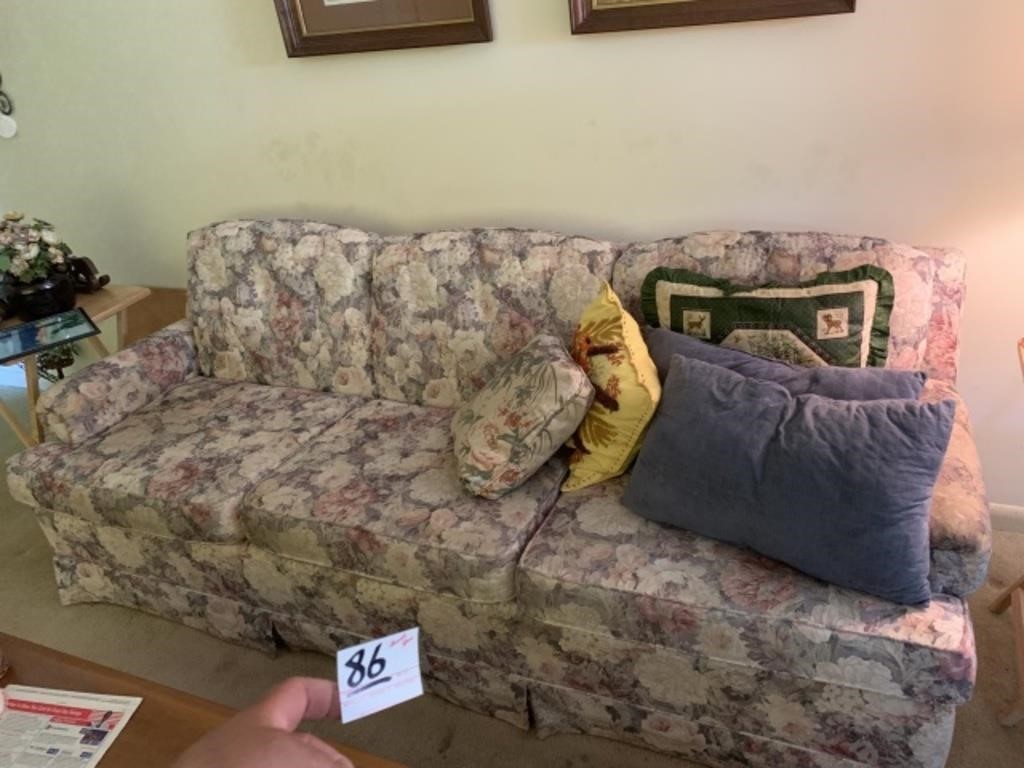 Flower Couch - Bring Help to Load