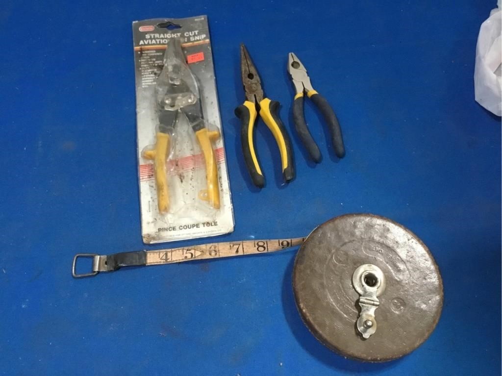 Pliers