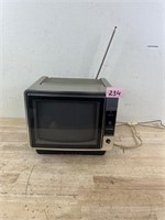 1983 RCA Colortrak Cube Tv