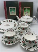 A Cup of Christmas Tea Set, Teapot Books Cups
