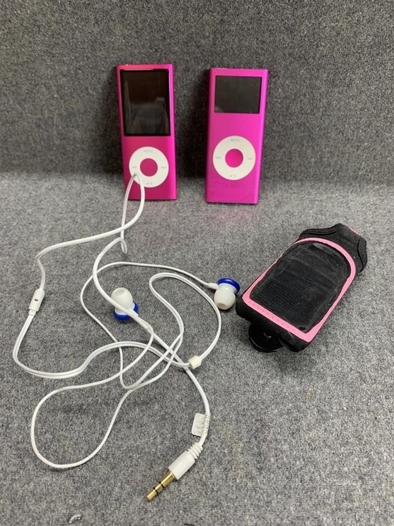 Apple Ipod Nanos, Headphones & Case