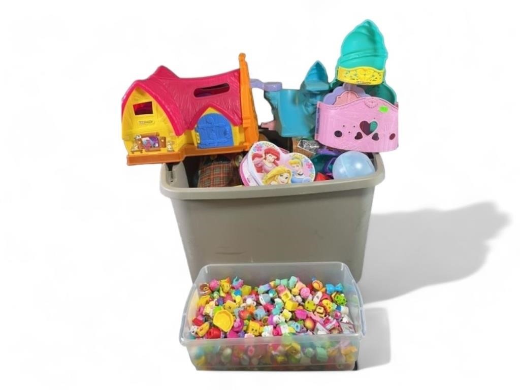 Large storage tote of Shopkins figures, Little