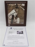 TED WILLIAMS SIGNED 8X10 PHOTO FULL BECKETT LETTER