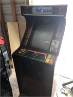 MS Pac Man Arcade Game