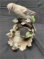 Beautiful Porcelain Nature Bird Figurine