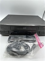 Sanyo VWM-330 VHS Player with Remote