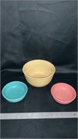USA stoneware bowl with two small fiesta bowls