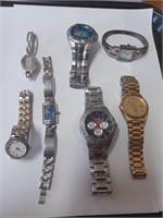 Lot of Silvertone and Goldtone Band Watches to