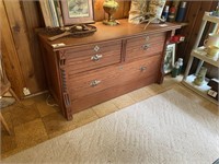 ANTIQUE SOLID WOOD CHEST OF DRAWERS