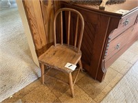 ANTIQUE CHILD'S HOOPBACK WOODEN CHAIR