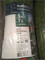 Traffic master 5 ft x 7 ft soft artificial turf