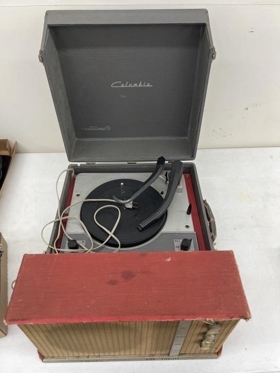 Vintage Columbia Record Player (powers on)